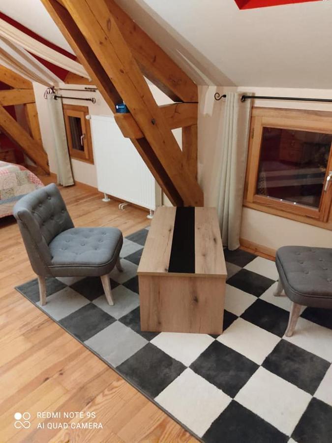La Pierre Trouee Chambre D'Hotes Châteauneuf-de-Randon エクステリア 写真