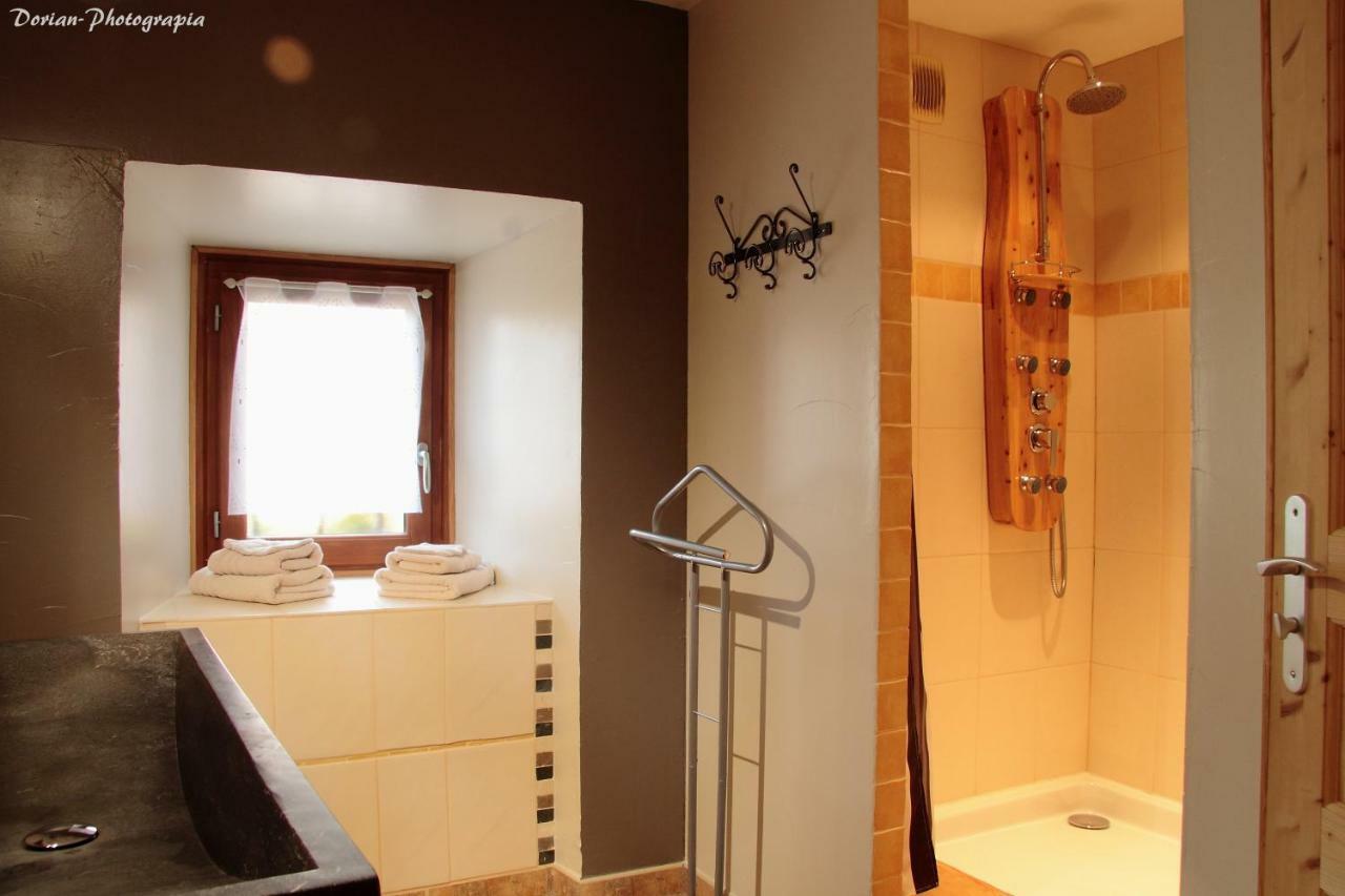 La Pierre Trouee Chambre D'Hotes Châteauneuf-de-Randon エクステリア 写真