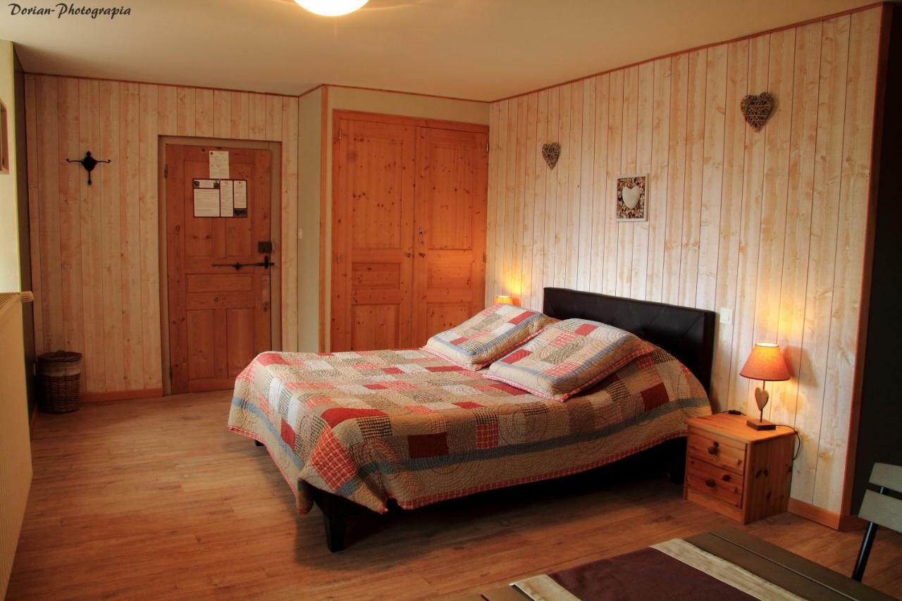 La Pierre Trouee Chambre D'Hotes Châteauneuf-de-Randon エクステリア 写真